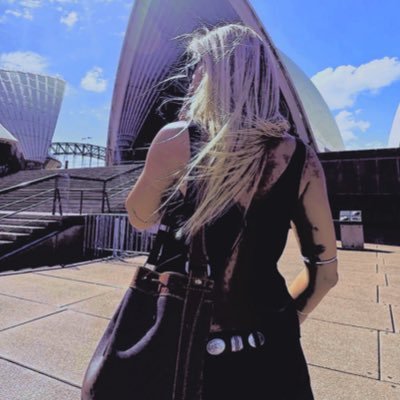 πππ³ππ₯ π¨π¨π¨π§. Profile
