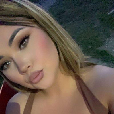 deemarie1452's profile picture. 90s baby