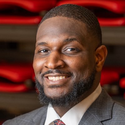 Former professional athlete 🏀🇪🇸Western Illinois Alumni. Shooter Specialist. Player Development. Siue MBB Assistent