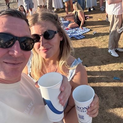 Mediocre, Muppet, man and just another papercut survivor. Inadequate other half of @thisislaurie_x Father of two.