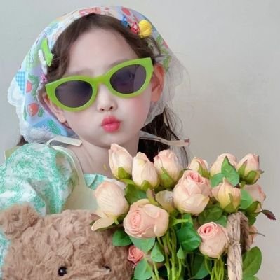 aemo_ore's profile picture. sebenarnya aku tulus, cuma gak bisa nyanyi aja