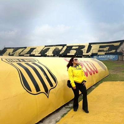 Aurinegra hasta los huesos💛🖤
