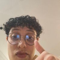 mari (@mari_mello04) 's Twitter Profile