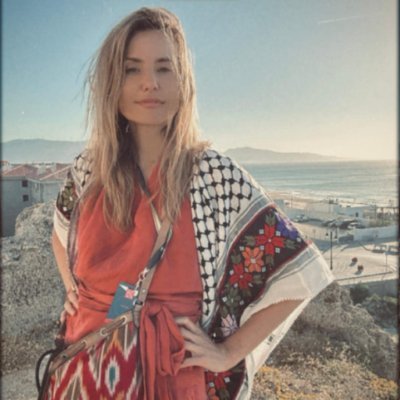 Periodista, escritora y ecofeminista. Autora de 'Narrar el abismo', 'Miedo' , 'Lo que la guerra transforma'...
