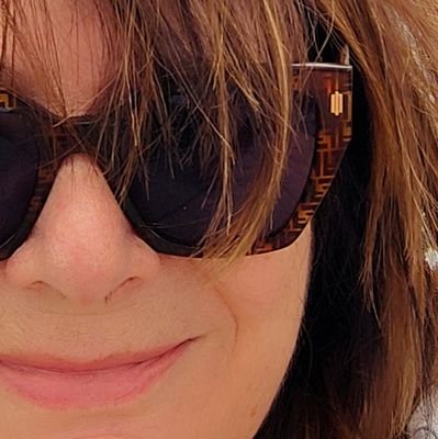 carlanna35's profile picture. 