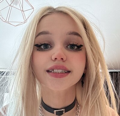 My main @Joyxyzcute, this a burner acc, so dont follow me there pls