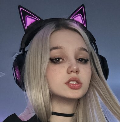 My main @Joyxyzcute, this a burner acc, so dont follow me back there pls