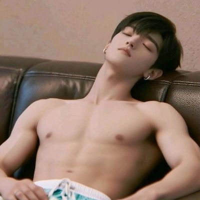 TreXRyen69's profile picture. 