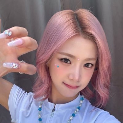 self proclaimed CEO of wavtinys saw ateez 8/10/24, 8/16/25 tripleS 2/9/25