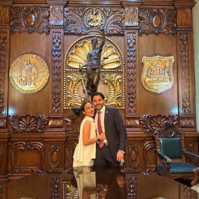Abogado ELDP|| Abro debate de todo tema, me gusta conocer ambas caras de la moneda. Busco lo mejor para México. C.E.O de MONTERREY CONSULTORÍA LEGAL