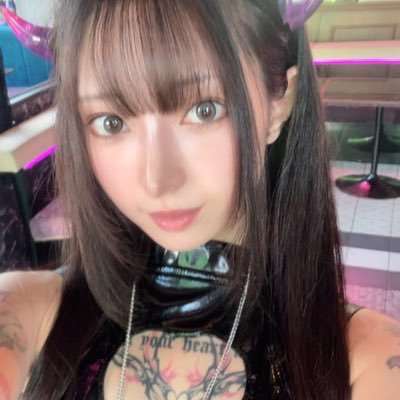 𝕮𝖑𝖆𝖎𝖗𝖊໒꒱ Succubus&AngelABYSS(@SA_shinjuku)にいます🐾淫紋が目印🐾 恐竜サメ巨大不明生物が出てくる映画が狂う程好き🐾 インスタ始めた