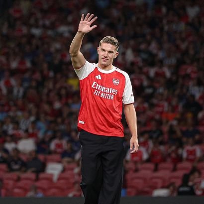 A Pol.scientist, an aspiring journalist and a passionate Arsenal fan❤️.