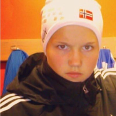 jasmegachels - that one bitch who never shuts up about cfcw’s number 11 (a south stand slut) @crwbys