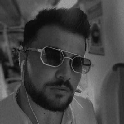 ♏️ vansporfk. Mirazê mın bıla dılbe bıla seremın mın kevır ne be heviya Mın be daye sıbekide derkewım verım✌️gitarist”🎸🎧artist#kibar,haydut”wan”İstanbul34📍