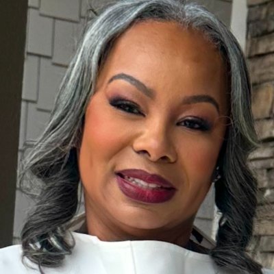 Public Servant; Interior Design student; Wife; Mom of 3
