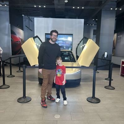 EricETesla13's profile picture. Principal Engineer, Lead Engineer, Robotaxi #Tesla. STR Business Owner #airbnb.