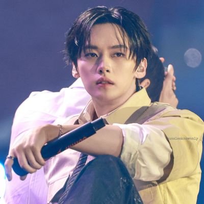 he/him | 95er | multi stan | army | moa | stay | Cortis | 🔜 atiny | 🔜 carat | 🔜 fearnot | 🔜 engene | life is better with you in it |