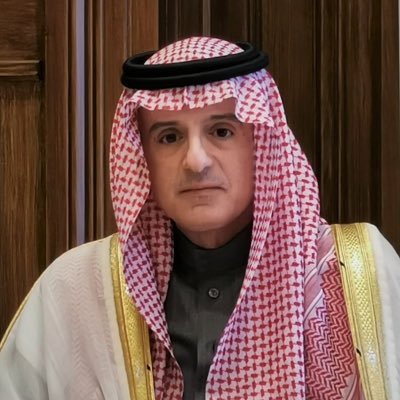 رَحِمَ اللهُ والِدَيَّ. حاصلٌ على بكالوريوس في القانون بمرتبة الشرف الأولى من جامعة الملك عبدالعزيز. “العدلُ أساسُ المُلك، والقانونُ سبيلُه.” ⚖️