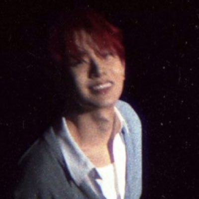 leletscrvg's profile picture. all this tension, baby, let your body loose ₊˚✧