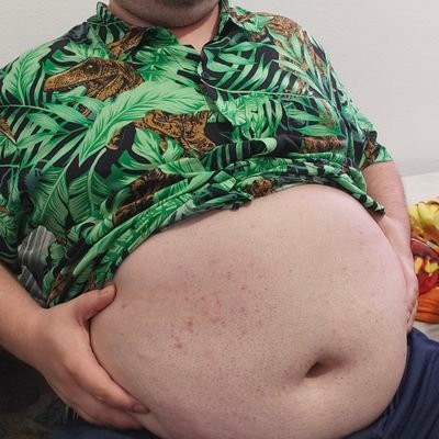 Hello! I am a feedee and currently trying to gain as much weight as I can. I hope you can help me with my journey! Help feed me $Decidueye7770