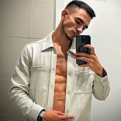 🔱 Soy el Dios que te hará temblar de placer / I am the God who will make you tremble with pleasure 🔱 IG: poseidom.official