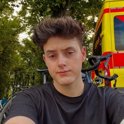 keanu_qu's profile picture. he/him | 21