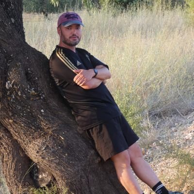 Periodista deportivo. Tenis, baloncesto, snooker, balonmano... Antes trabajé en La Gaceta y Diario Qué. Ahora en radio Emisur(Zafra). antonio.rm.236@gmail.com