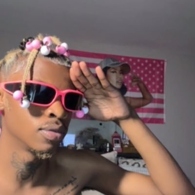 BARB HERE 🦄Waddup fmoig : BEASTBOIIBLUE!✨ check out my music tho! https://t.co/LjOLpyCKVt