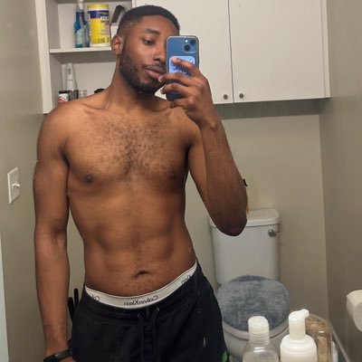 bookmarrc's profile picture. 🇯🇲 , ♐️, 26, he/him, ⓥ