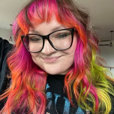 (She/they) | 25 | @joshmankiewicz stan | NCSU alum | #blm #freepalestine https://t.co/LUBpYVnFFs🌈✨🧚🏻🦆♌️☭