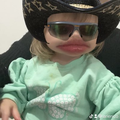 sralaris's profile picture. nada a declarar