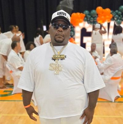 Owner of one of the most poppin brands #Stupidlabih