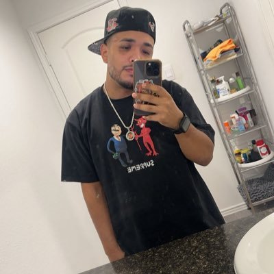 tippin83z's profile picture. I just left Houston.. I just left Earth...