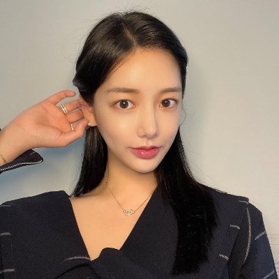 🌸 Managing Partner & Director of Market Research at Amorepacific. Passionate about beauty innovation and consumer insights. Leading with strategy.💼