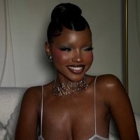 Deela(Surviving Sultana😩😩) (@sdeela) 's Twitter Profile