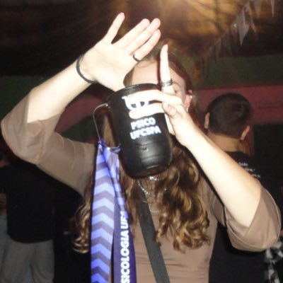 eu sou muito gostosa e engraçada mas voces nao vao saber disso por aqui.