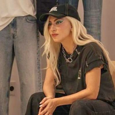 badgagari's profile picture. @ladygaga queen of the music industry.
