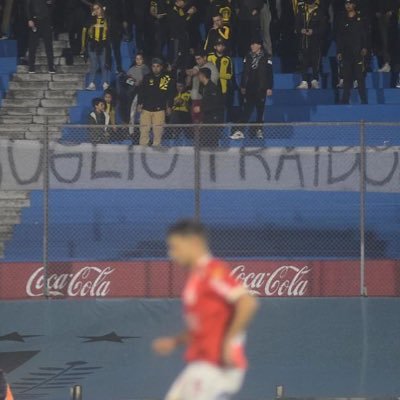 a los recién nacidos y a los que están por nacer, que sepan que nacimos para vencer y no para ser vencidos