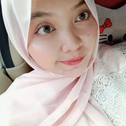 lullabeisy's profile picture. life update as #collegeacc yang suda tamat studytwt hihi ! | part of Fkip UNEJ'25 🌺🫧