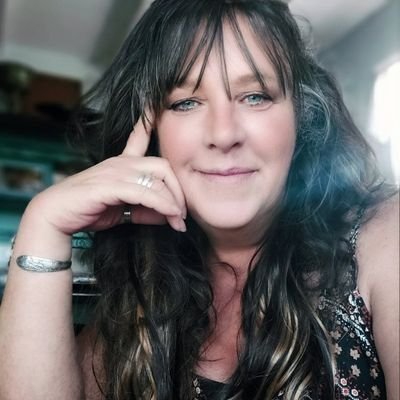 I stand with Jesus and Trump. I'm an expert at sarcasm,
but not so much in real life. I am more heart than bite tho.
Married 25 years and still going strong.