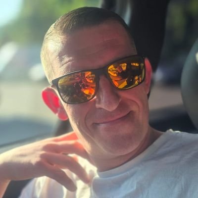 pbniemrawy's profile picture. I'm watching.
If you are not 30 years old, do not bother. I'm not interested. Unless you're a hot 30 year old ++++ I'm yours