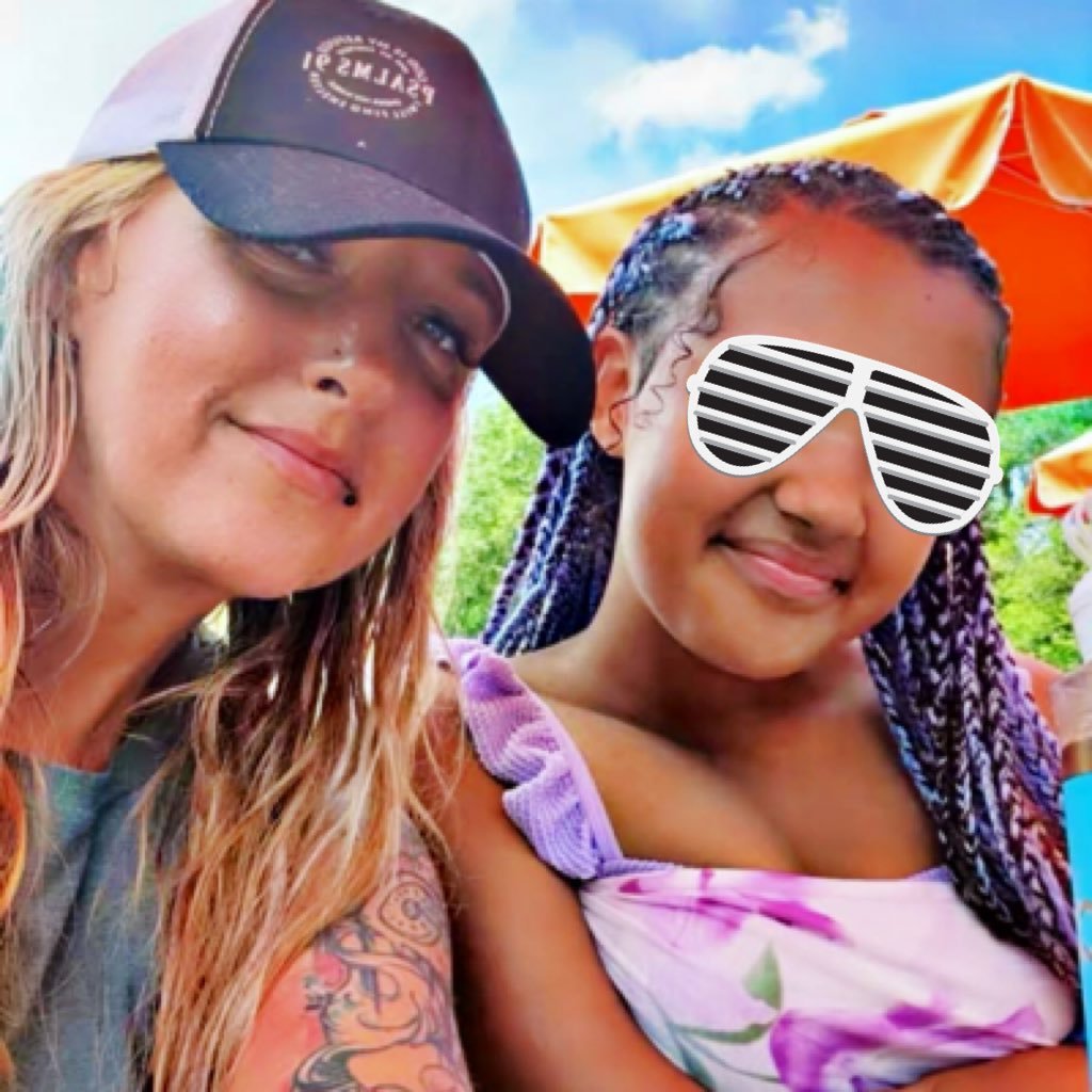 MrsNubbHP's profile picture. Once you realize that choosing a side, makes you an accomplice. #JesusIsComing