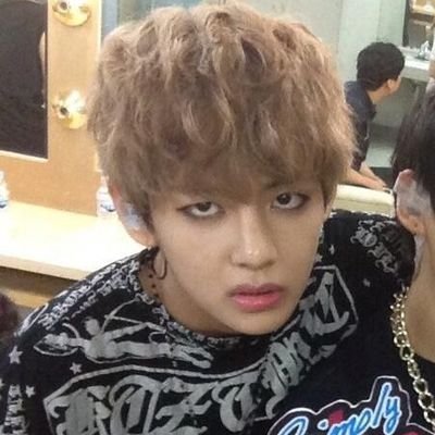 I'm a girl in love with her beautiful round eyes @Jungkook ♡ 💌🍧