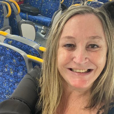 Food, wine, people, coffee, music & travel obsessed law student & former teacher. Netballer & lover of things arts, cultural, creative & ocean & water related.