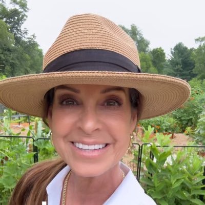 I’m a professional woman, also a lottery millionaire. I’m given $150k to first 100 people who send me a text message on here. let’s enjoy life to the fullest.