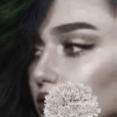 متذوقه للحرف 🖊️ والكتابه لا أنسخ ولا اقتبس حسابي الوحيد على تويتر .