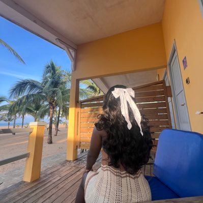 chérie Profile