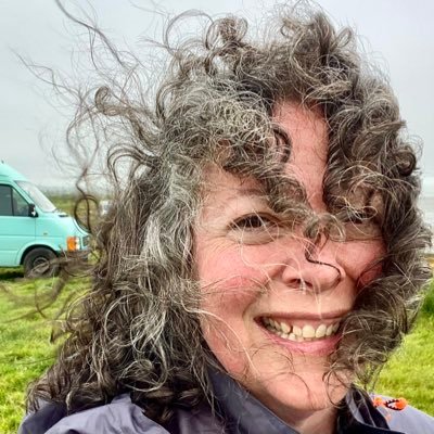 Writer of recipes for adventurous foodies 🚐🍳🌱 🍴 Food Blogger 🍴 Food YouTuber 🍴 Vanlife Adventurer 🚐 🍴 Amazon Prime TV show ➡️ The Hedgecombers