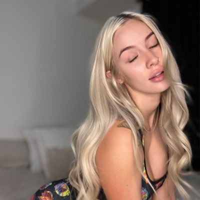 I only respond to messages on my OF (ps its free💜) ⬇️🍆💦🥵⬇️