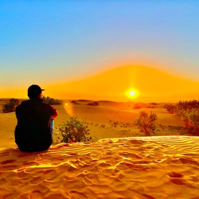 batman3799's profile picture. ✈️ 🍻⚽️❤️💛🏀🏓🎧🎲🧙🏻‍♂️🍽 🌈